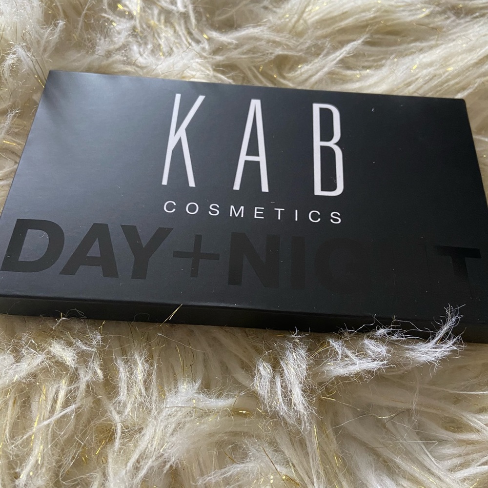 KAB cosmetics day + night eyeshadow palette